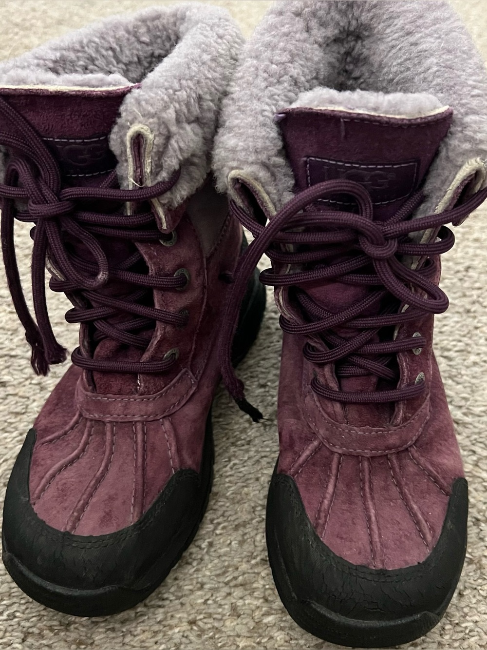 UGG Vibram Kids Plum Suede Lace-Up Winter Boots with Shearling Cuff Size 1